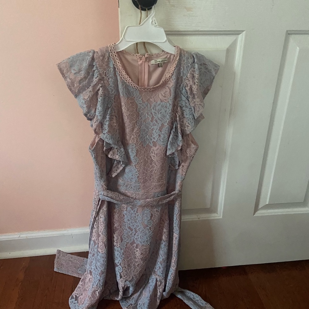 Super cute preppy dress never worn runs small